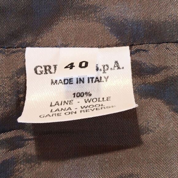 Luciano Barbera Charcoal Vest. Menswear Styling. Classic. - Picture 9 of 11